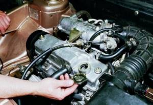 Для чего нужна очистка вентиляции картера на классических двигателях?
