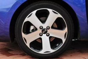 Размер шин «Киа Соренто»: как подобрать диски и шины