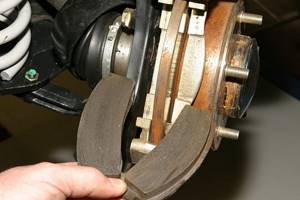 Замена тормозных колодок (дисков) Кашкай: передние, задние, ручника